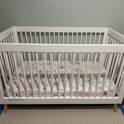 Crib / Convert To Toddler Bed