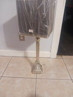 Lamp With Square Silver Shade Crestviev Collection 