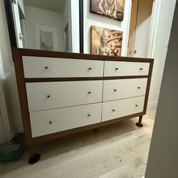Mid Century Modern Dresser 