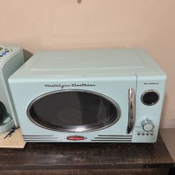 RetroWave microwave 
