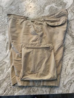 Nike Cargo Shorts Size 38 Like New With Zippered Side Pockets