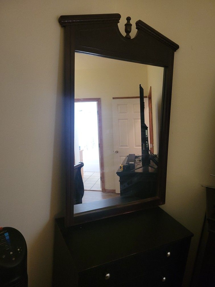 Mirror 29x37
