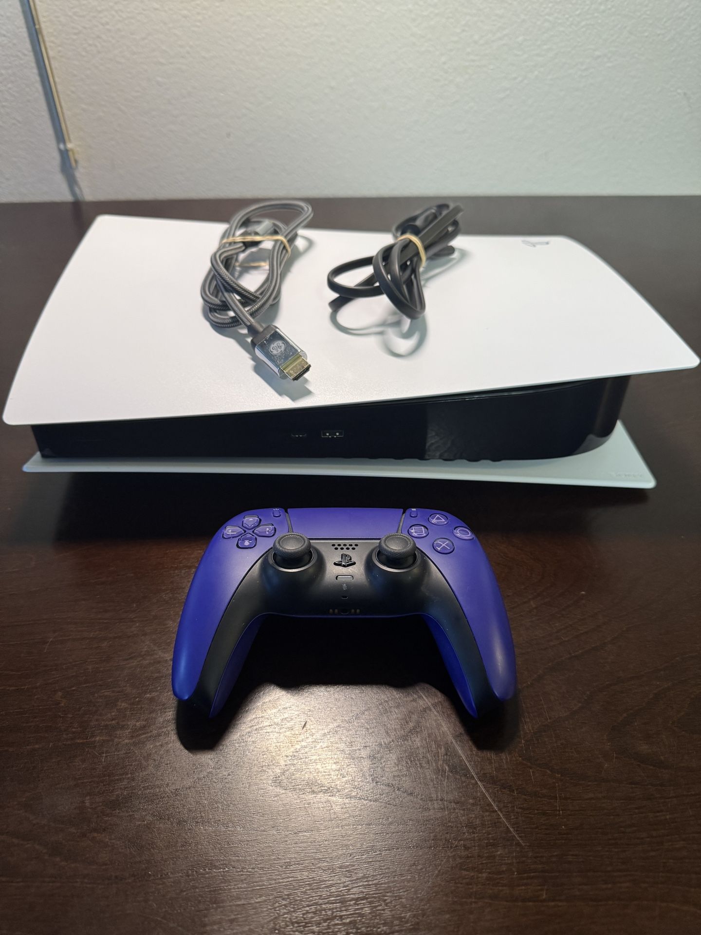 PlayStation 5 Digital + Controller – Works Great