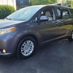 2013 Toyota Sienna