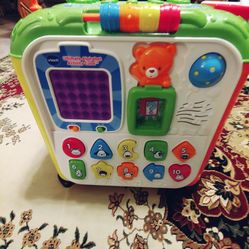 Like new Vtech ultimate Alphabet activity cube has for ages 9-36 months..has sounds 