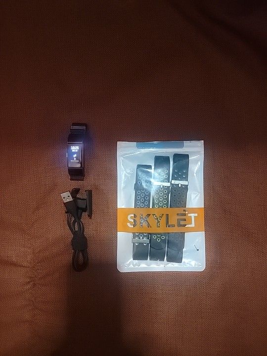 Fitbit Charge 2 With Extra Bands