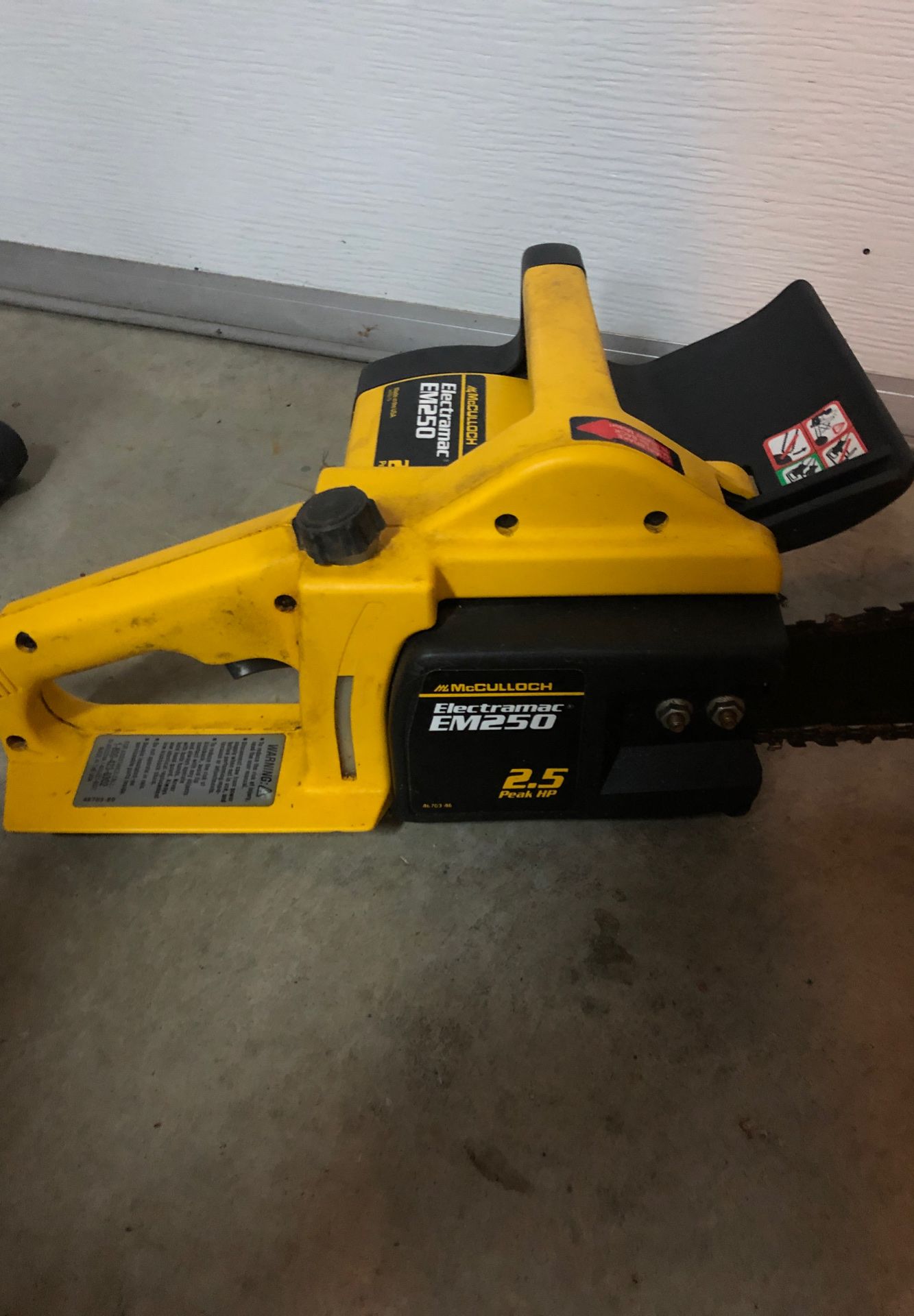McCulloch Electramac EM250 2.5 peak HP chainsaw electric for Sale in