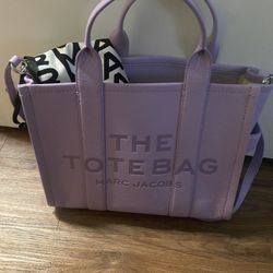 Marc Jacob’s Medium leather tote Bag 