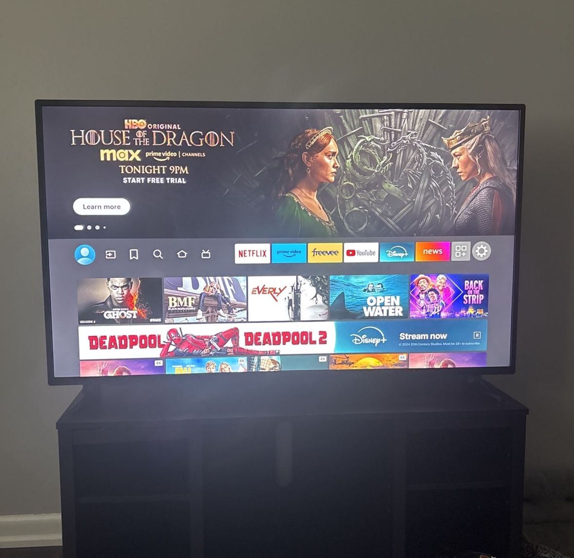 60 Inch SCEPTRE smart tv 