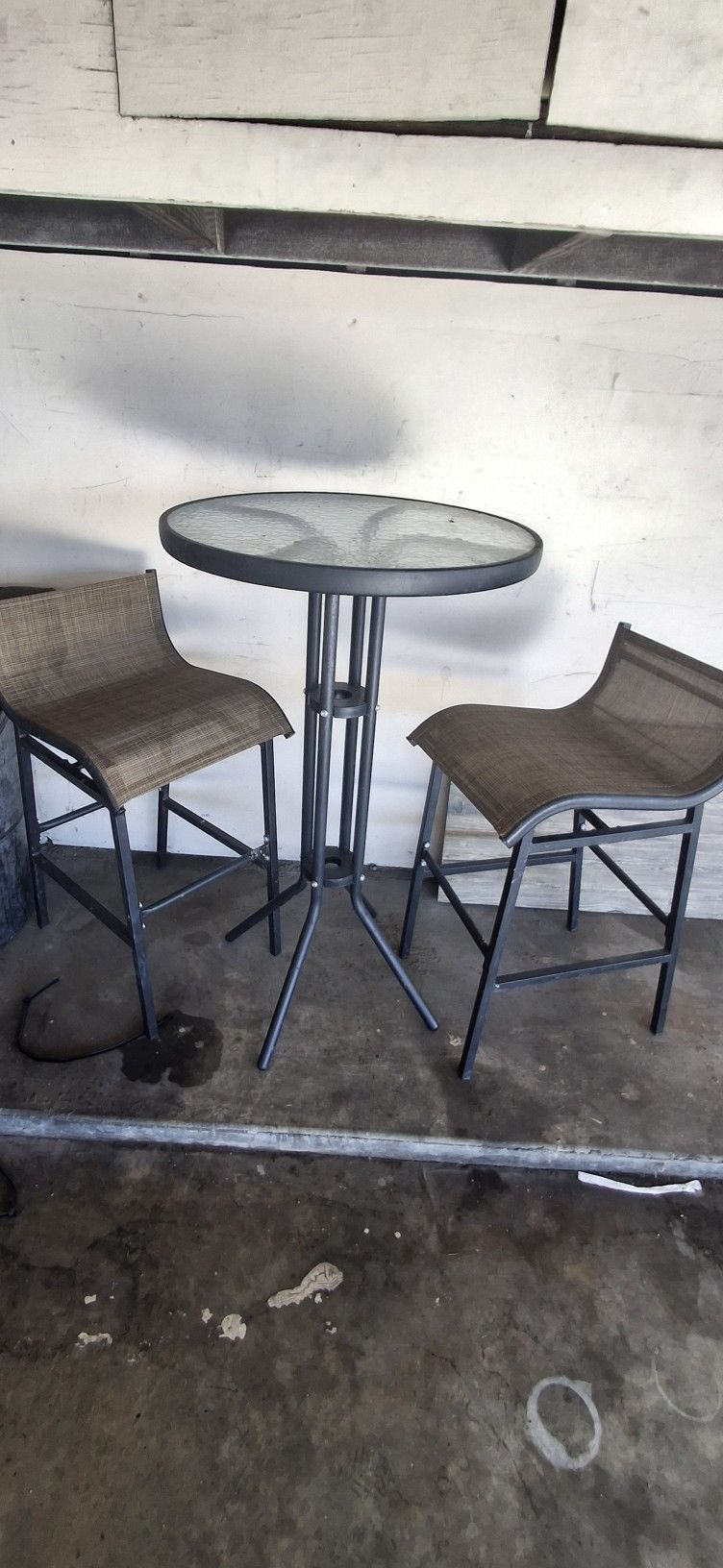 Bar Table N Stools