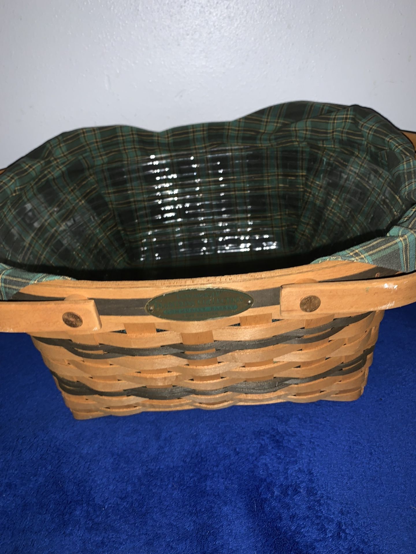 VINTAGE LONGABERGER 1996 TRADITIONS COLLECTION COMMUNITY BASKET WITH GREEN LINER AND PROTECTOR