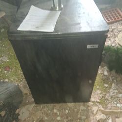 Beer Meiser. Co2 Tank Included