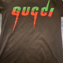 Mens Shirt Large But Seems Smaller 