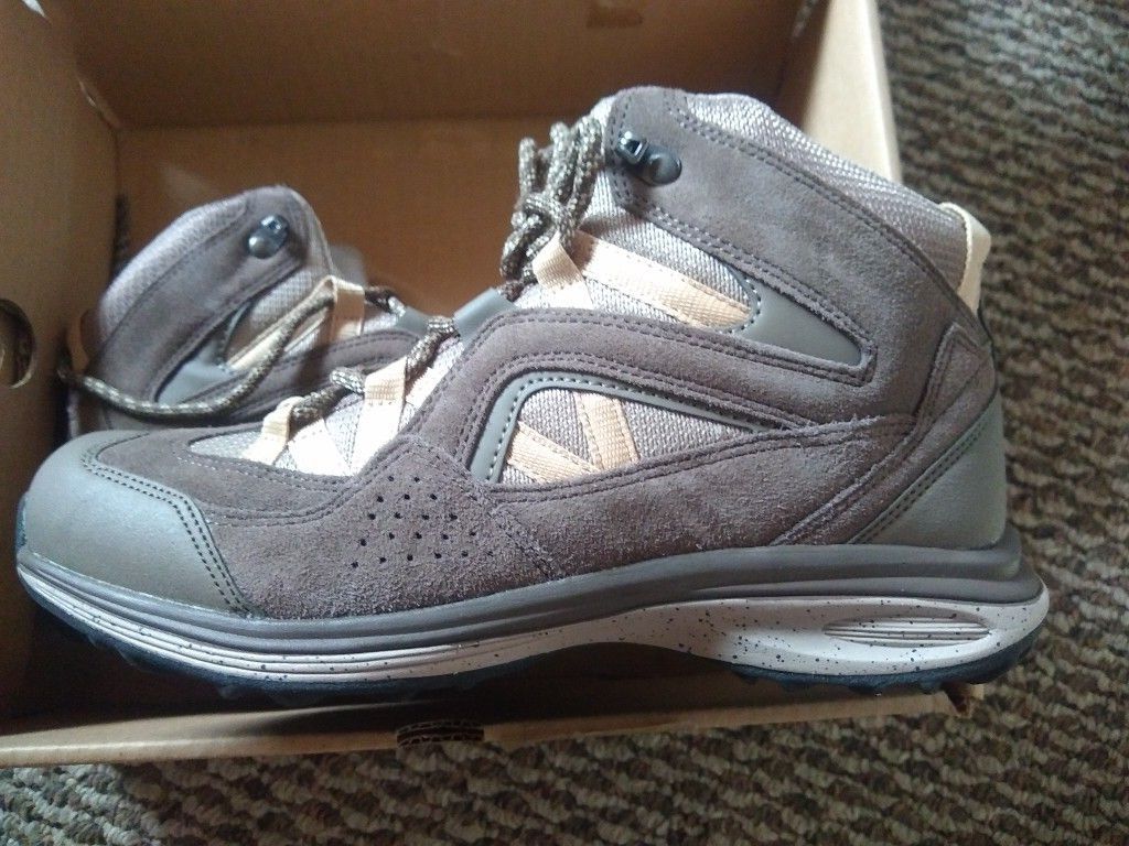 New sz 8 Women's Hiking Boots Waterproof Leather Lands End Tan Brown Merrell Keen Oboz Vasque Salomon Hoka REI
