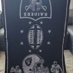 RAIDERS Gavan Zarape Poncho NFL