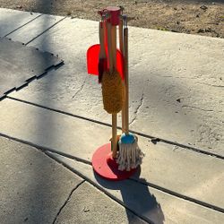 Melissa and Doug cleaning kit