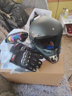 QSTK dirt bike helmet & accessories