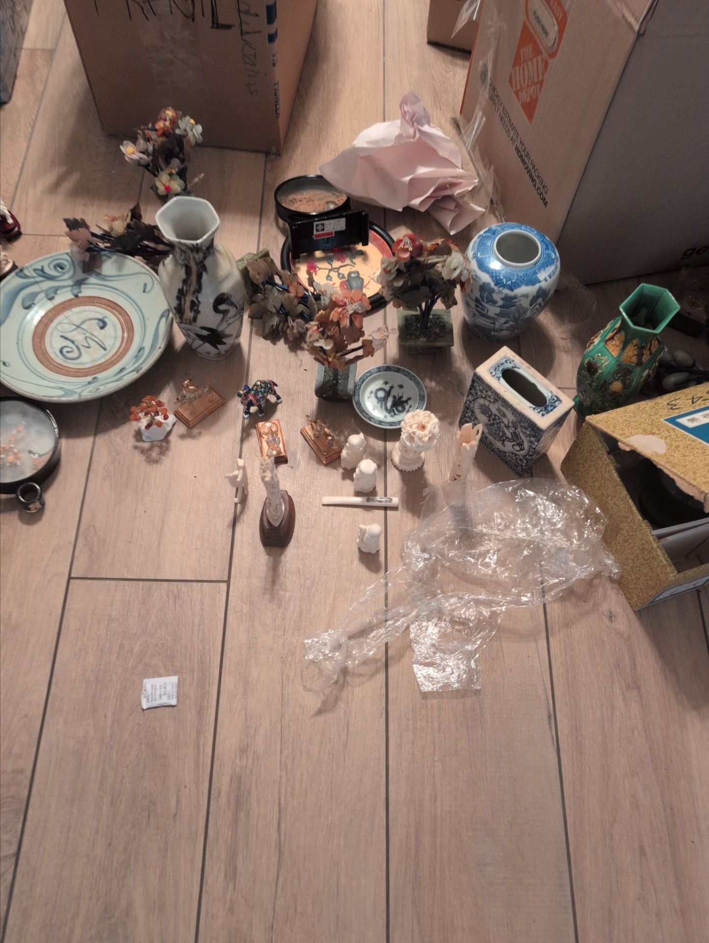 Various Oriental items