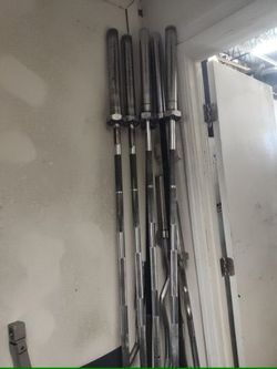 Iron Grip  Olympic Power Bar