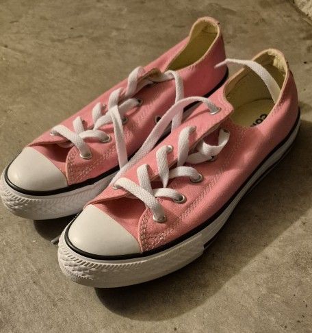 NEW Converse Pink Low Top Shoes