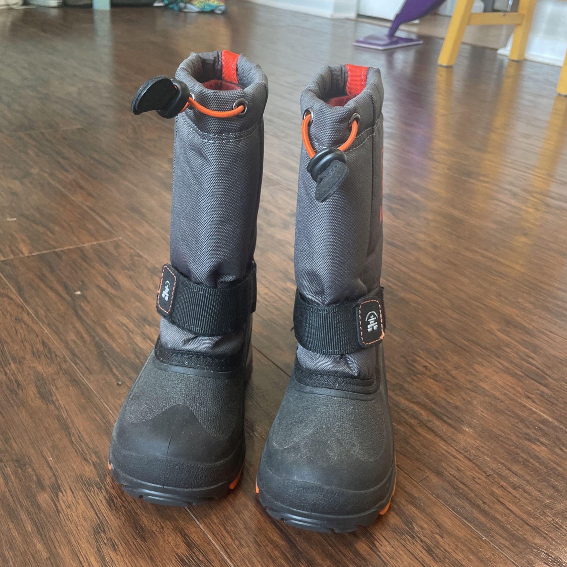 Toddler Snow Boots (size 13)