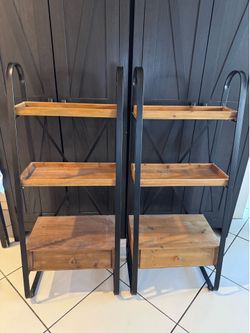 Side Tables / Nightstands