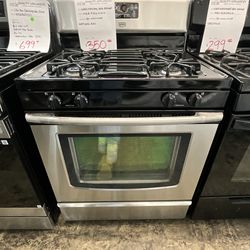 USED MAYTAG RANGE