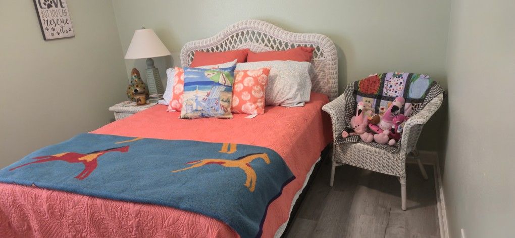 White Wicker Bedroom Suite