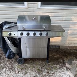 Charbroil Stainless Steel 5 Burner Propane Grill