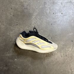 Yeezy 700 Azael 