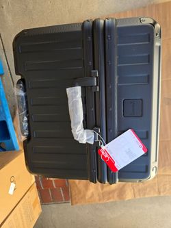​🧳 LUGGEX 30" Extra-Large Aluminum Frame Luggage!