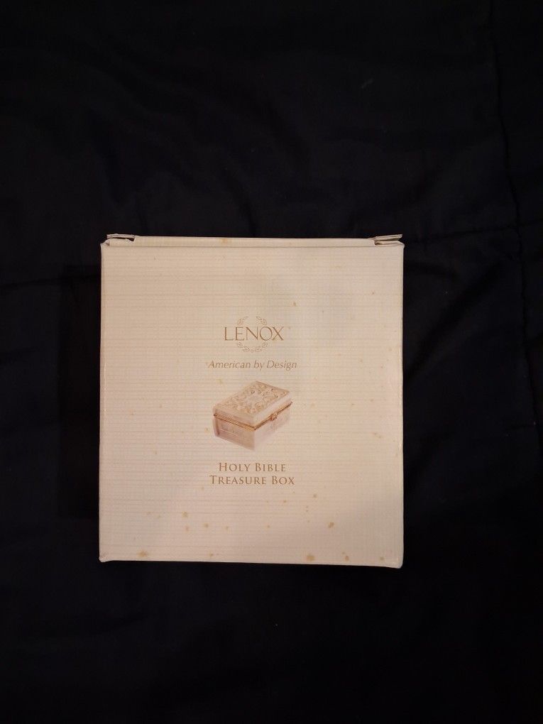 Lenox Treasures Holy Bible Creme Ceramic Hinged Rosary