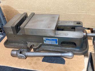 Kurt Vise 6” - model D60