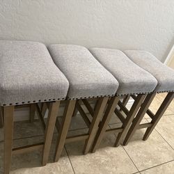 4 Barstools