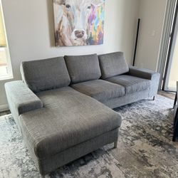 Couch With Chaise 