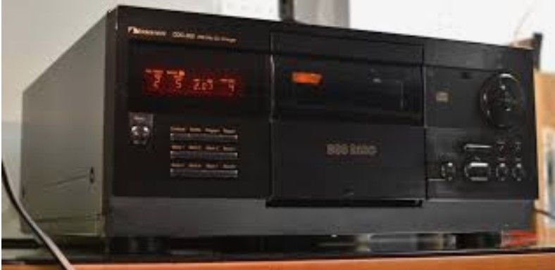 Nakamichi-CDC-300 200 disc Changer Compact disc CD player