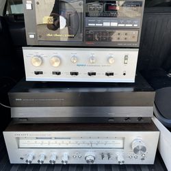 3 amplifier, 1 cd player, 5 speakers