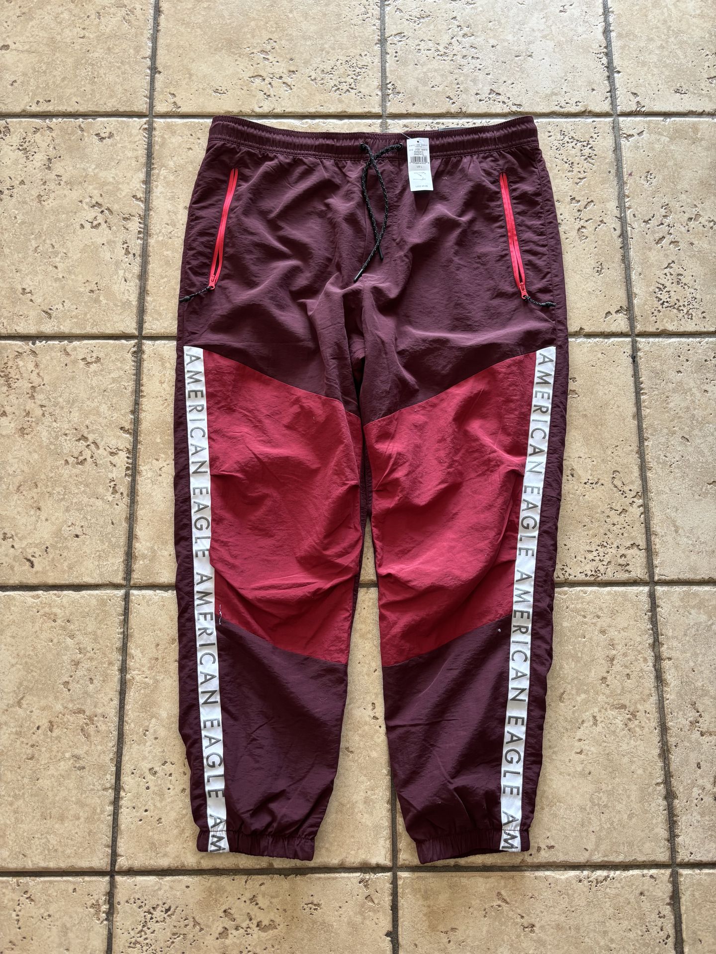 American Eagle Nylon Jogger Men’s Size L