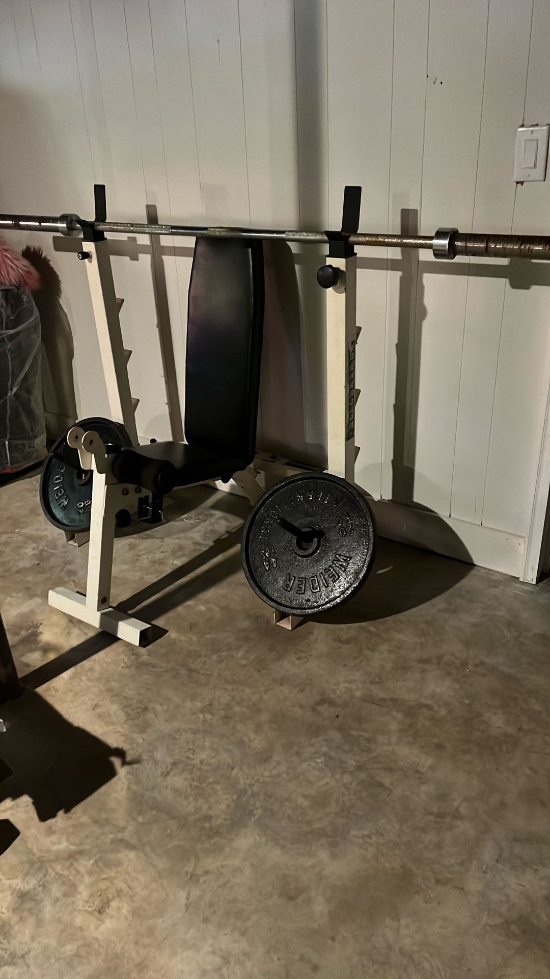Weight Bench