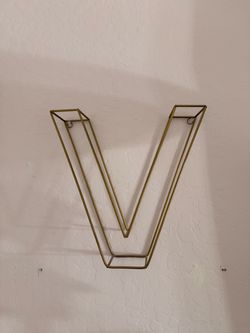 Letter V