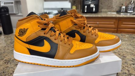 Air Jordan 1 Mid Chutney Taxi