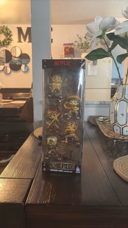 one piece treasure chest minifigure pack