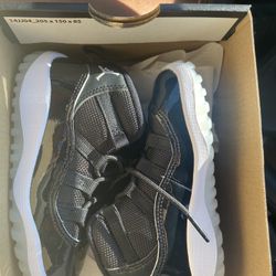 Jordan 11s