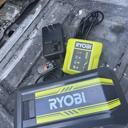 Bateria de 40 4Ah y cargador