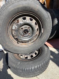(Set of 2)Pirelli P400 Touring P185/70R13 Tires on Steel Rims