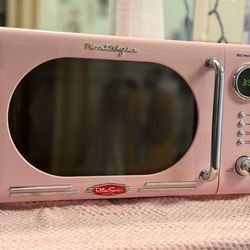 Pink Retro Microwave – Super Cute!