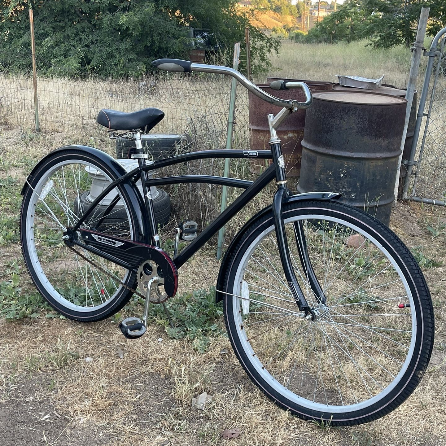 schwinn bicycle beach cruiser Mikko 7 Bike, 26 Inch Bike for Women and Men, 7-Speed Cruiser Bicycle, Linear Pull Brakes, Comfortable Padded Seat, Upright Riding Position, Adult : Sports & Outdoors speed cruiser features a sturdy steel frame Schwinn: Cruisers