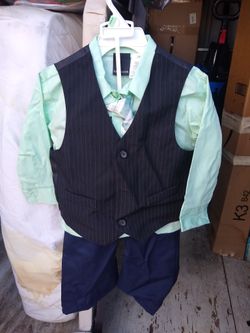 Van Heusen 4 piece Easter kids set 3T