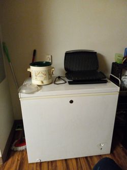 Rival Crockpot  Slow Cooker Server/George Foreman Grill  With Grease Catcher Attacher