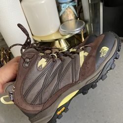 The north face hiking women’s shoes size 7